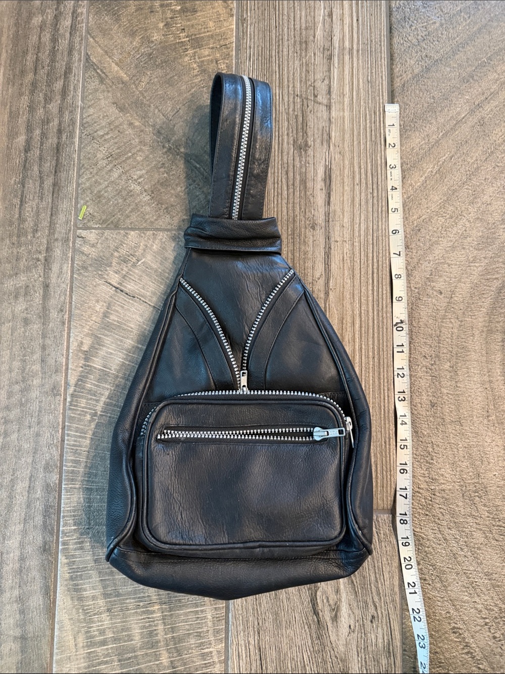 Vintage Cueros Black Leather Sling Bag -